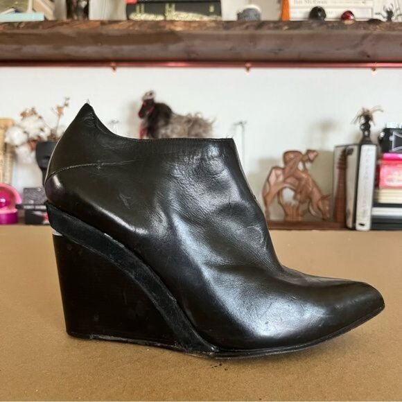 Costume National Fall 14 Wedge Slit Heel Pointy Toe Booties Cut Out - Picture 1 of 9